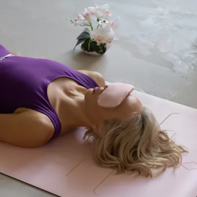 Подушка на глаза с лавандой для медитации