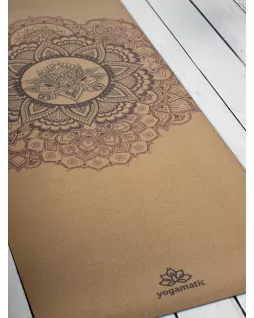 La colchoneta para yoga de corcho — Mandala
