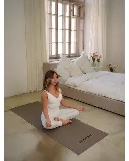 Las colchonetas de yoga —Premium Travel 2mm Toffee